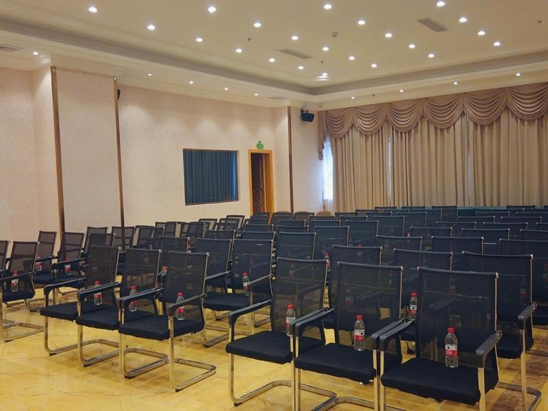 Vienna Hotel Nanxiong Buitenkant foto